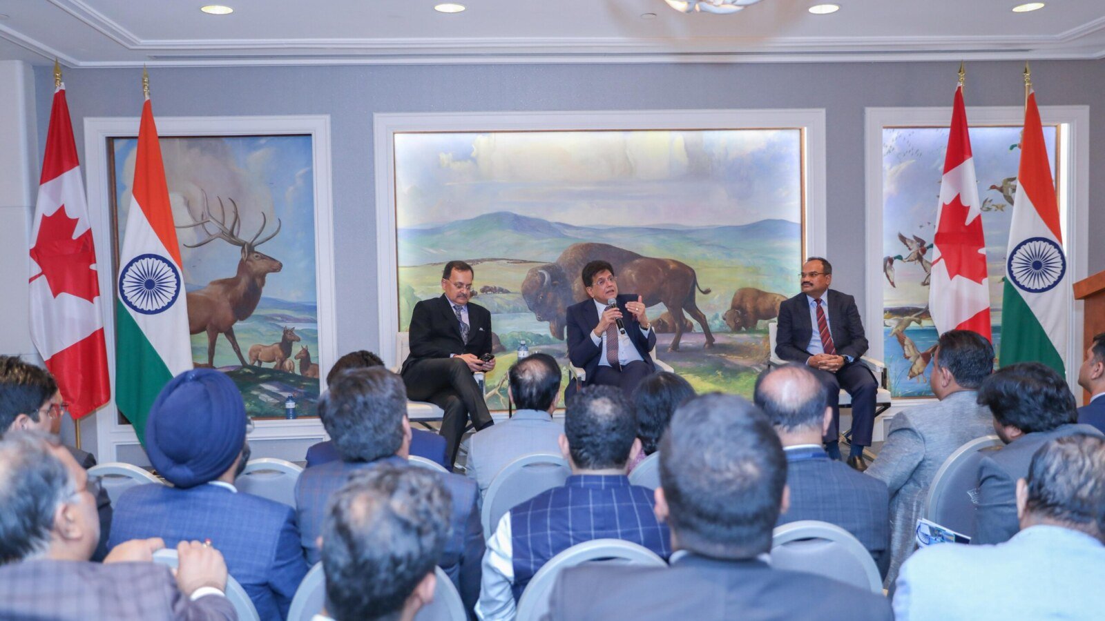مرکزی وزیرِ تجارت و صنعت جناب پیوش گوئل کا اہم دورۂ کینیڈا اختتام پذیر 1 Union Minister Of Commerce And Industry Shri Piyush Goyal Concludes Landmark Canada Visit