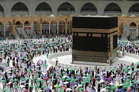 مکہ میں حج کا آغاز، دنیا بھر سے آئے لاکھوں عازمین منیٰ روانہ