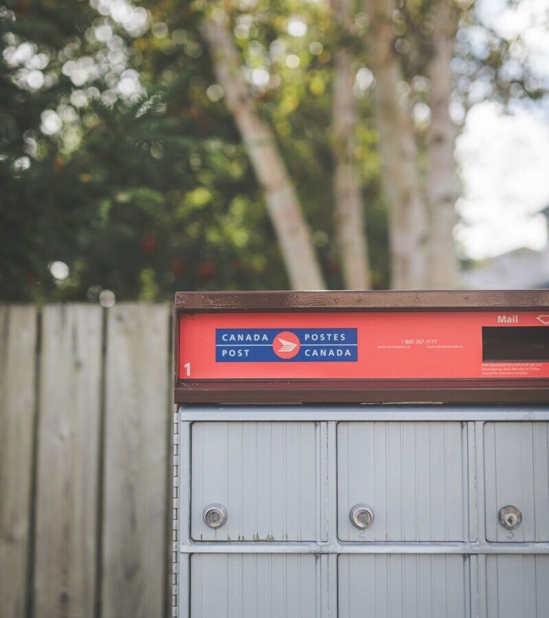 کینیڈا پوسٹ نے 2025 میں 3 کروڑ 8 لاکھ ڈالر کے بونس ادا کیے 1 Canada Post Paid $30.8M in Bonuses in 2025
