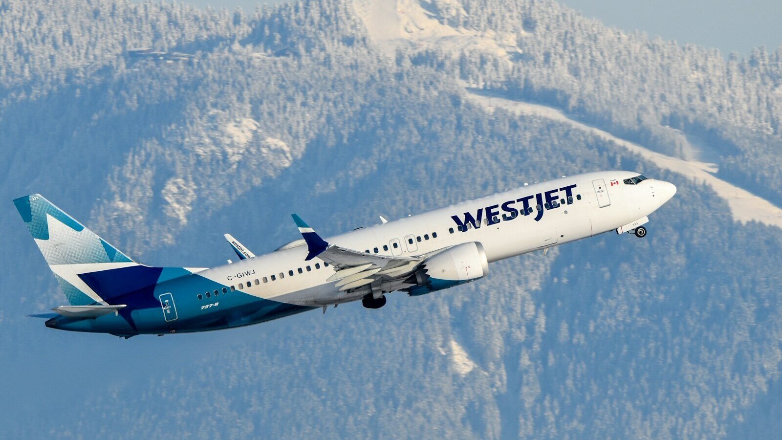 ویسٹ جیٹ فلائٹ اٹینڈنٹس کی ہڑتال ختم، عبوری معاہدہ طے 1 WestJet Flight Attendants End Strike, Reach Tentative Deal
