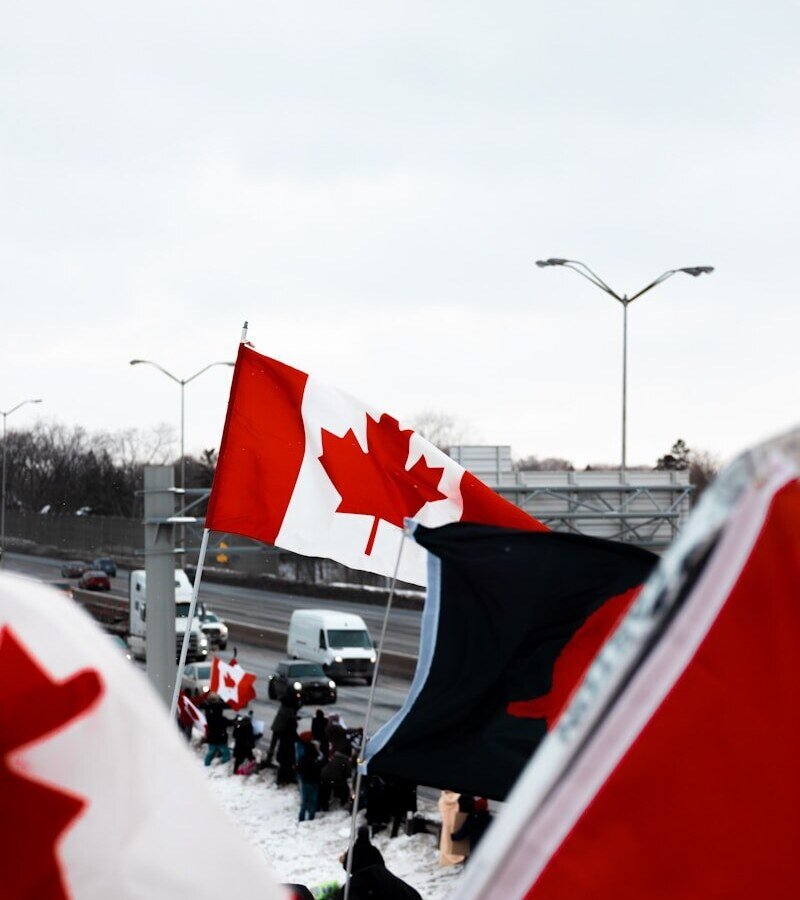 کینیڈا میں وفاقی ملازمین کے لیے ہفتے میں چار دن دفتر حاضری کا نیا نظام نافذ 1 Canada Implements New Four-Day In-Office Attendance Policy for Federal Employees