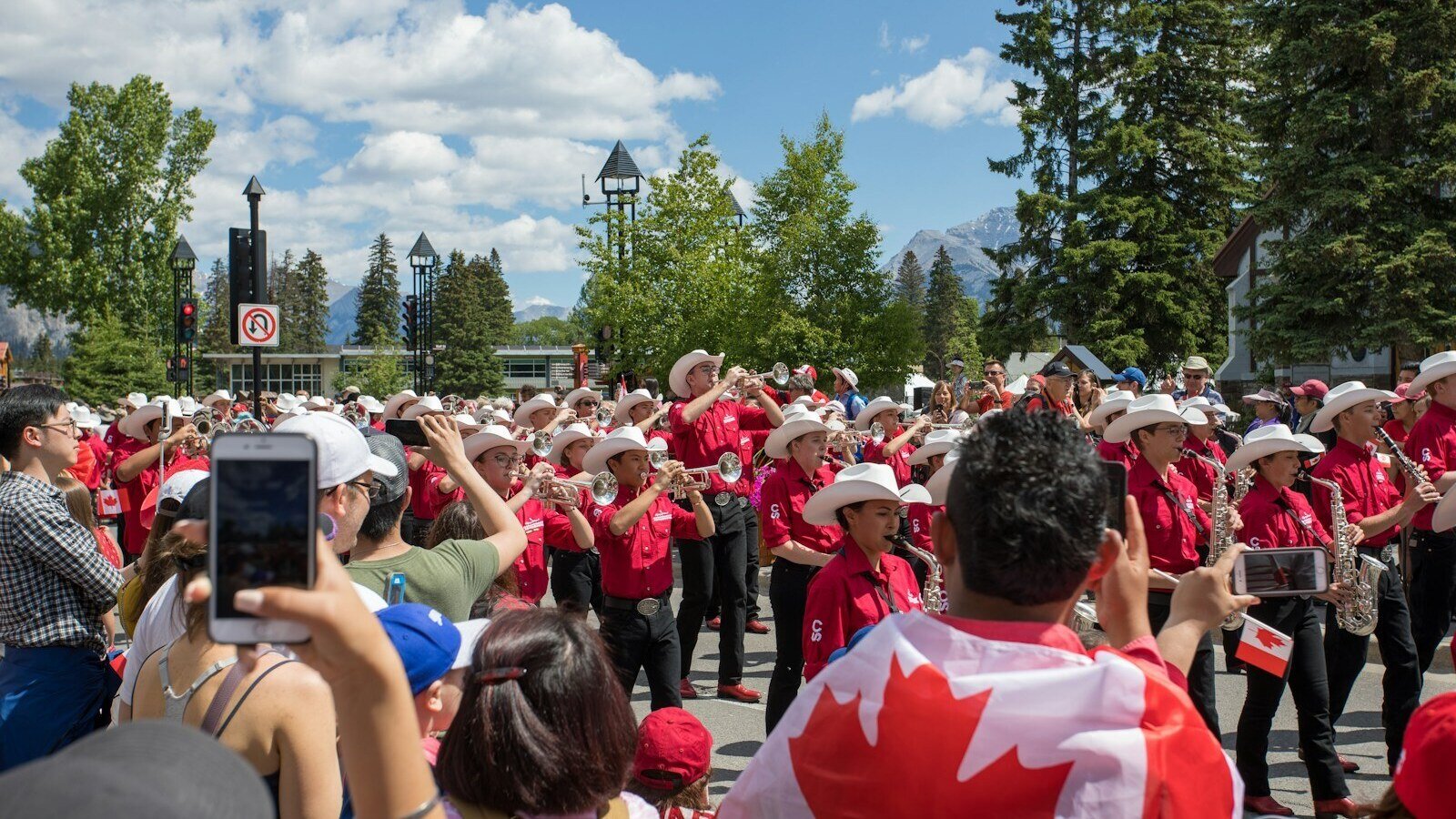 The first joys of new citizens on Canada Day