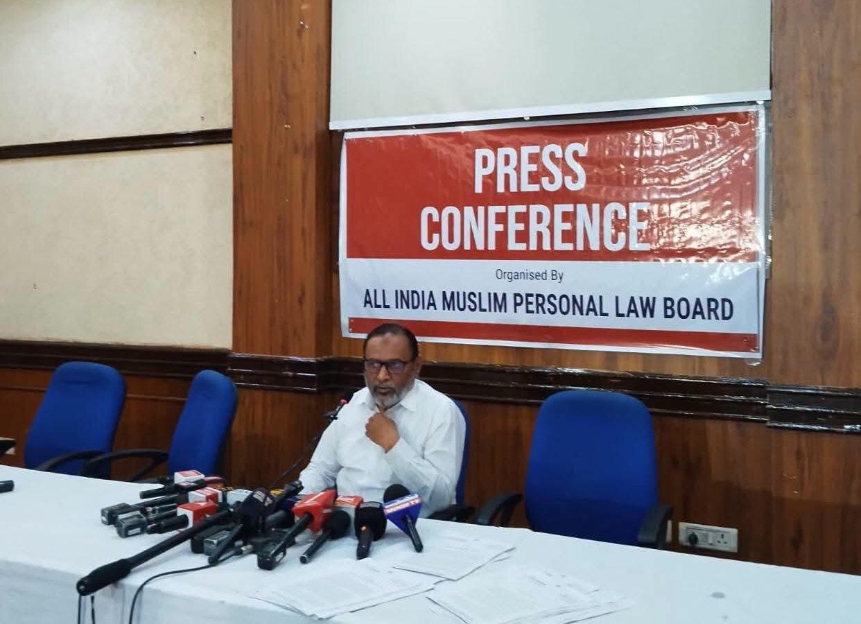 بنگلہ دیش کی مفرور مصنفہ کی دینی مدارس کے خلاف ہرزہ سرائی ناقابلِ برداشت 1 Fugitive Bangladeshi Writer's Remarks Against Religious Seminaries Condemned